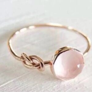 ✨Pink Rose gold moonstone knotted ring✨